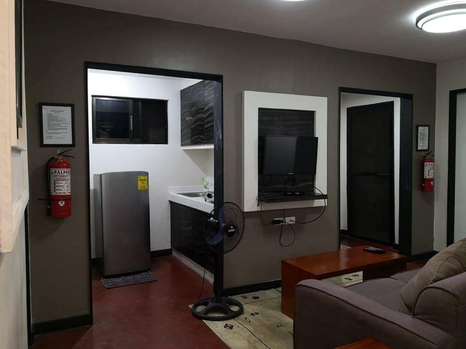 Anabelle Residence Dumaguete City Экстерьер фото